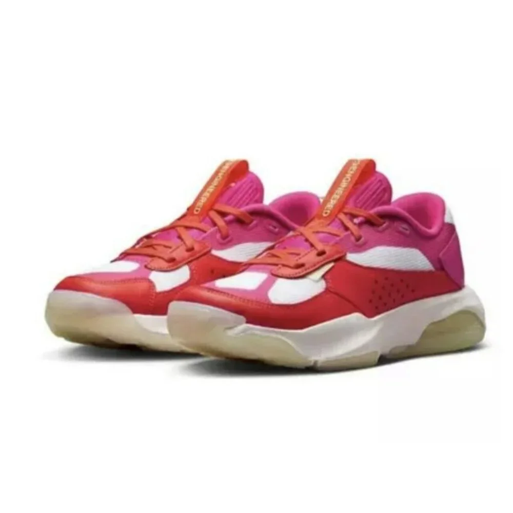 Nike Air Jordan 200E sneakers in Siren Red/Pink Prime Women's Low-Cut - Picture 5 of 10